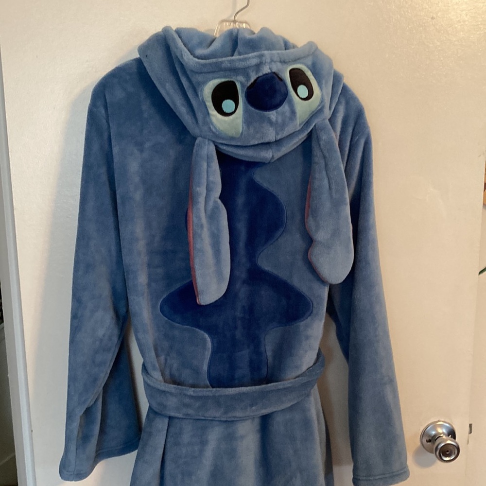 🟩🟩 Disney Women’s Stitch Robe with Hood (size L) NWT - Picture 3 of 8